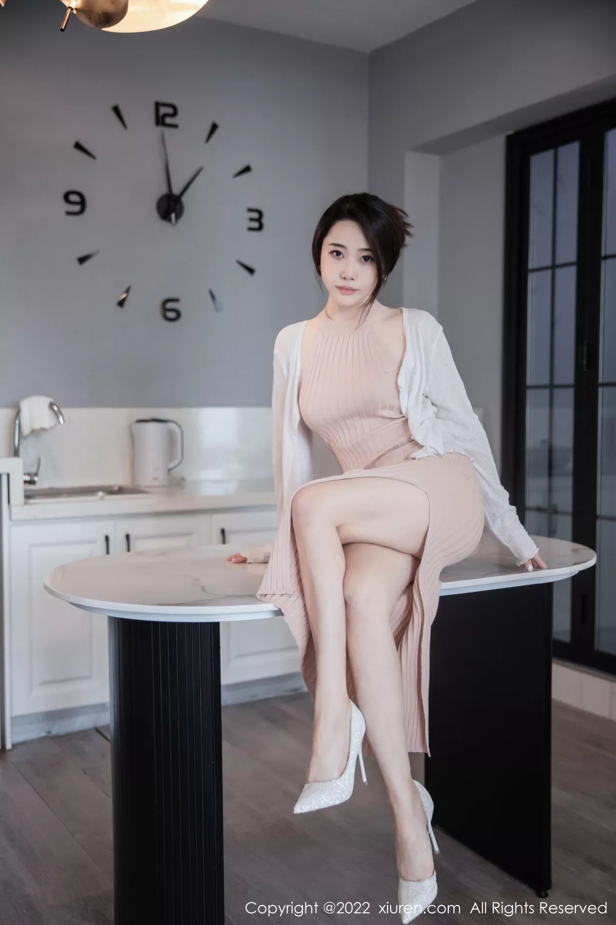 [XiuRen秀人网]第6066期严利娅写真-秀人资源网